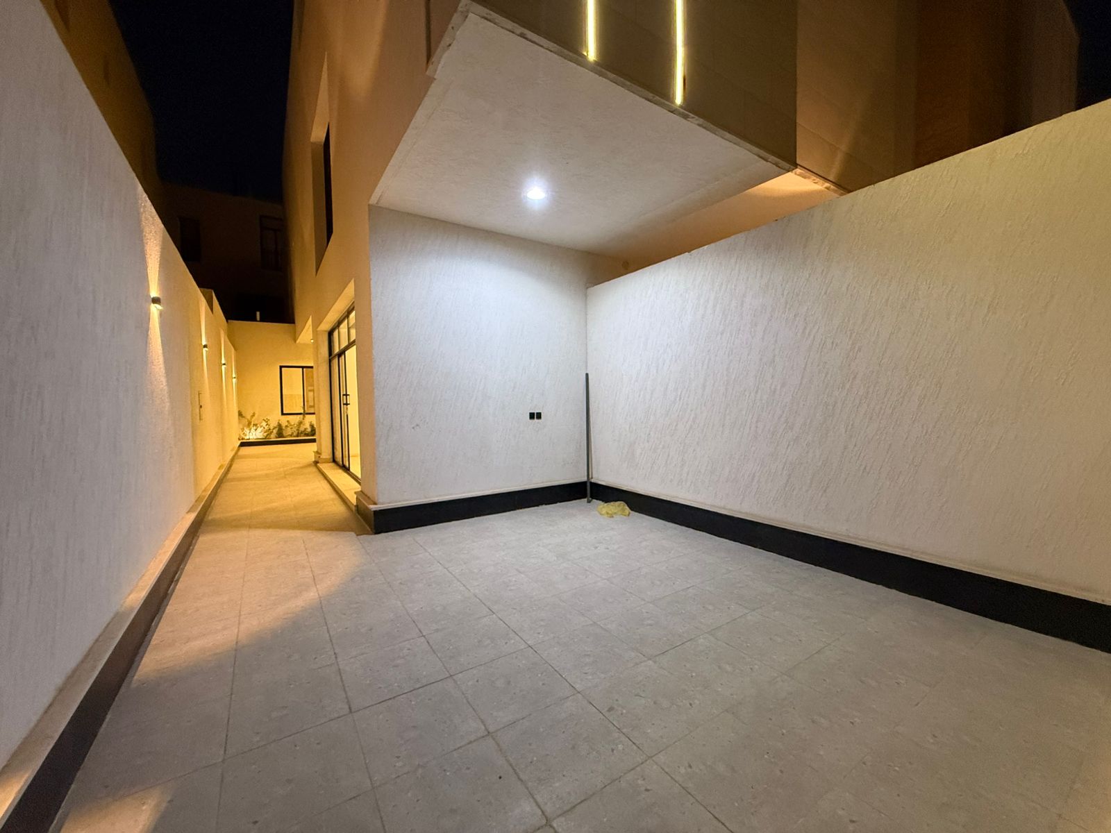 مشروع المونسية تاون هاوس دور ارضي