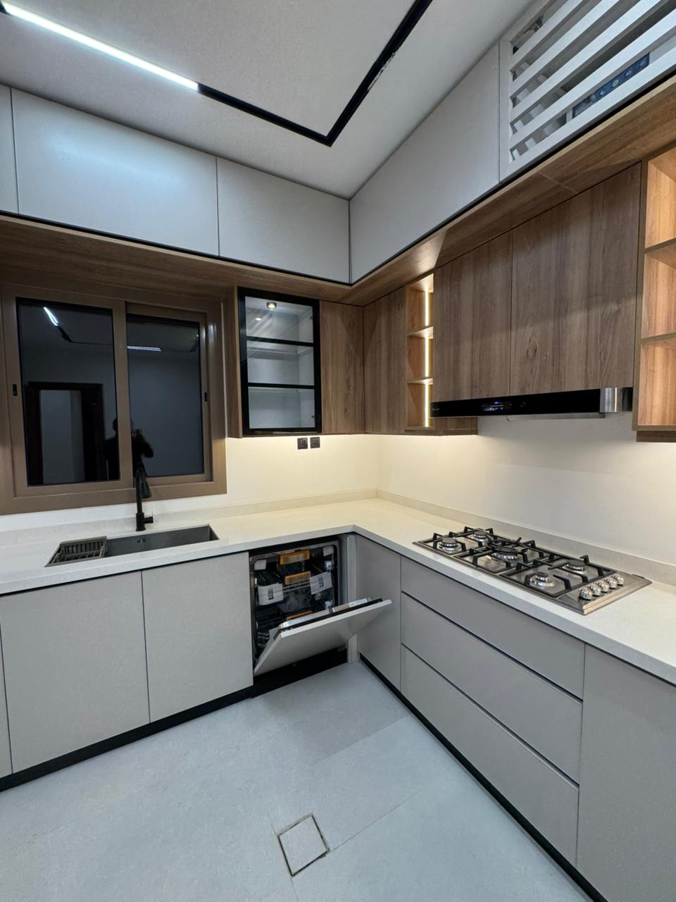 مشروع سوايا 12